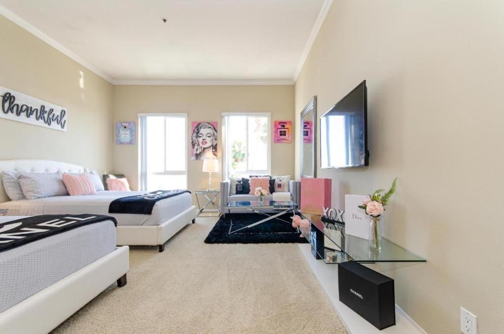 Loft Apartments At Hollywood Free Parking Close To Studios Universal Лос Анджелис Екстериор снимка